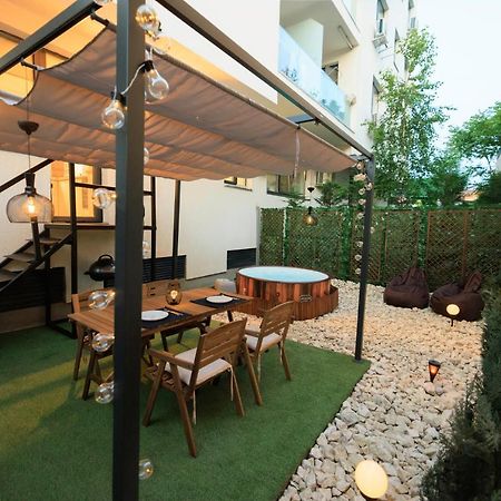 Downtown Hidden Garden With Jacuzzi In Bucharest Διαμέρισμα Εξωτερικό φωτογραφία