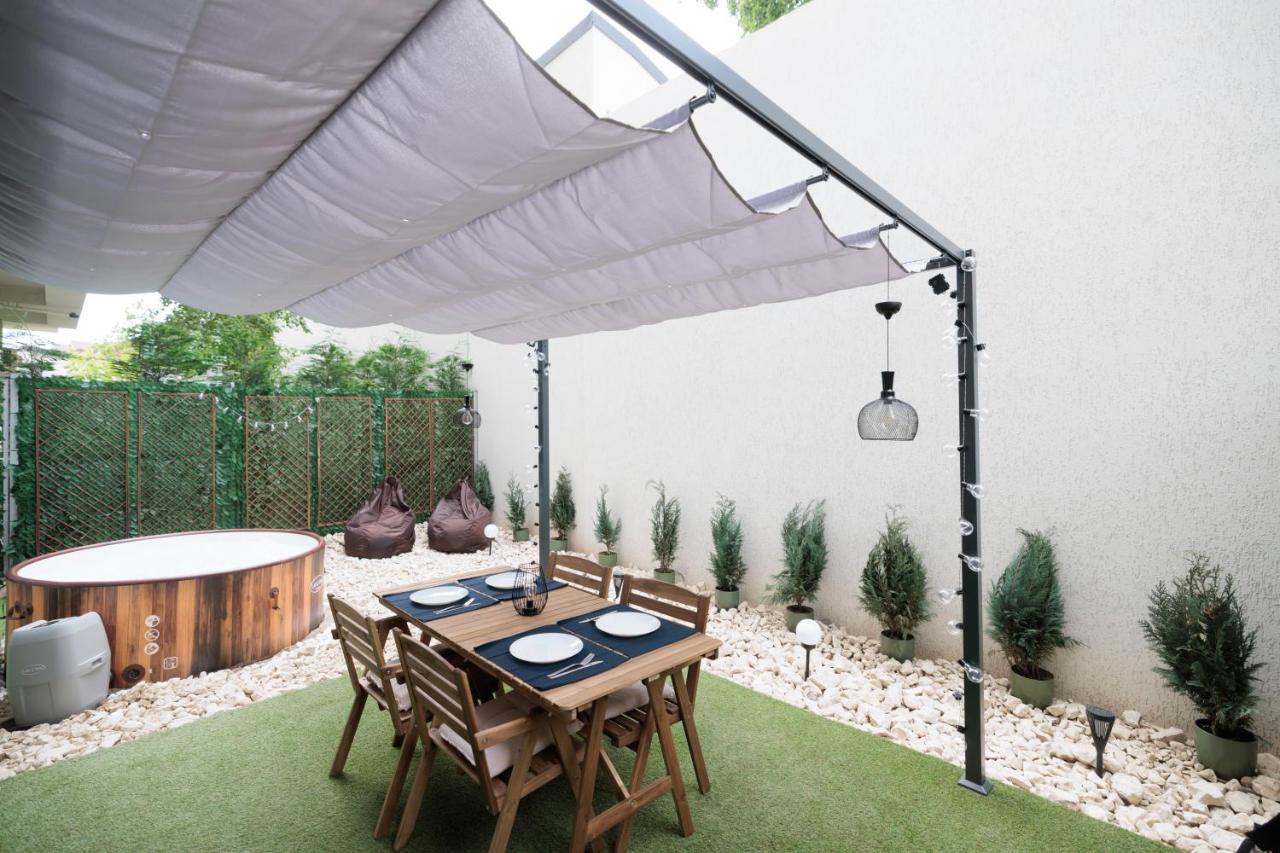 Downtown Hidden Garden With Jacuzzi In Bucharest Διαμέρισμα Εξωτερικό φωτογραφία
