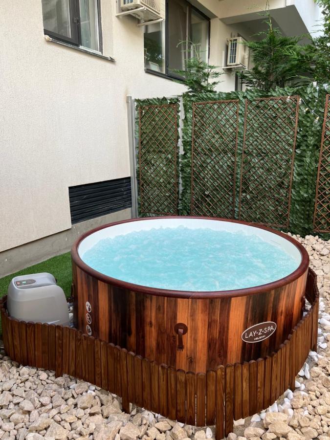 Downtown Hidden Garden With Jacuzzi In Bucharest Διαμέρισμα Εξωτερικό φωτογραφία