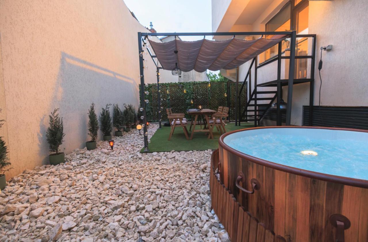 Downtown Hidden Garden With Jacuzzi In Bucharest Διαμέρισμα Εξωτερικό φωτογραφία