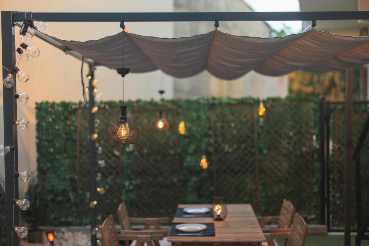 Downtown Hidden Garden With Jacuzzi In Bucharest Διαμέρισμα Εξωτερικό φωτογραφία